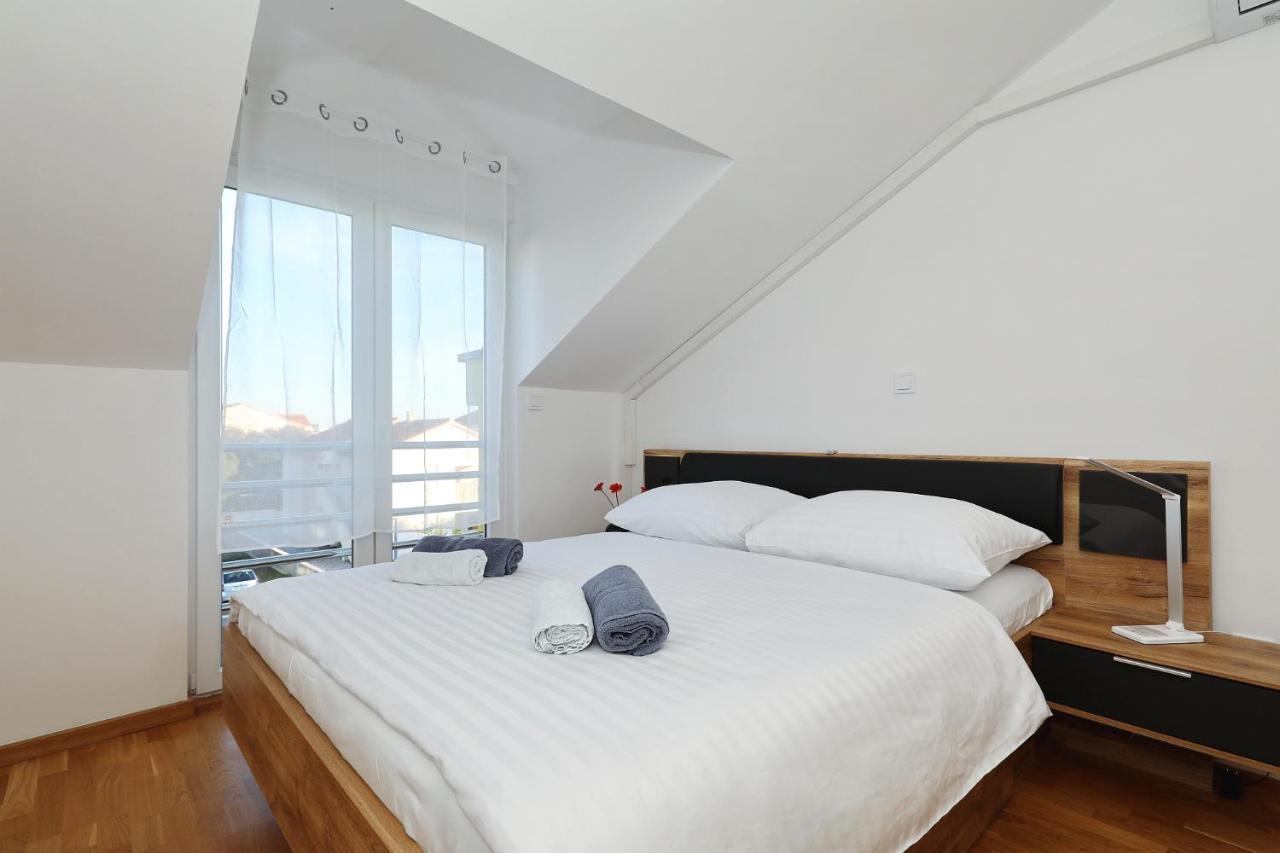 Apartments Oliva Vrsi Esterno foto